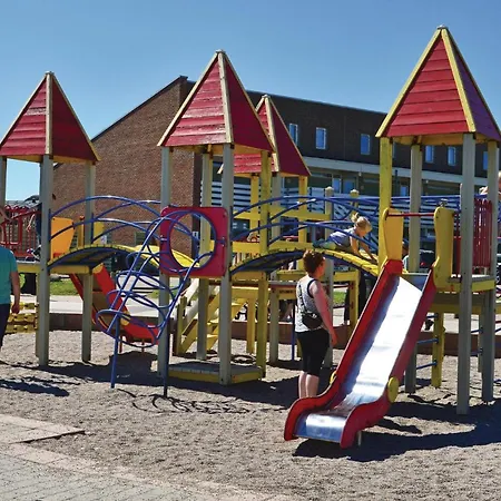 4 Bedroom Beach Front Home In Ringkøbing Vakantiehuis *