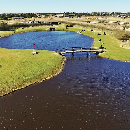 4 Bedroom Beach Front Home In Ringkøbing Vakantiehuis *