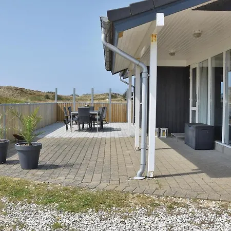 Vakantiehuis 4 Bedroom Beach Front Home In Ringkøbing
