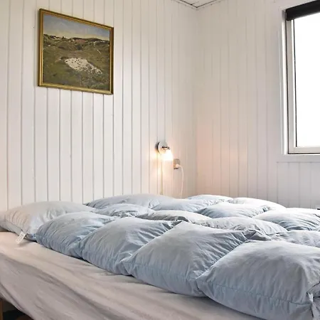 4 Bedroom Beach Front Home In Ringkøbing Ringkøbing