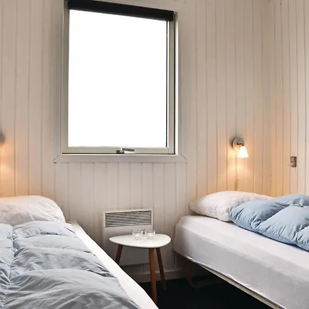 4 Bedroom Beach Front Home In Ringkøbing Vakantiehuis Ringkøbing